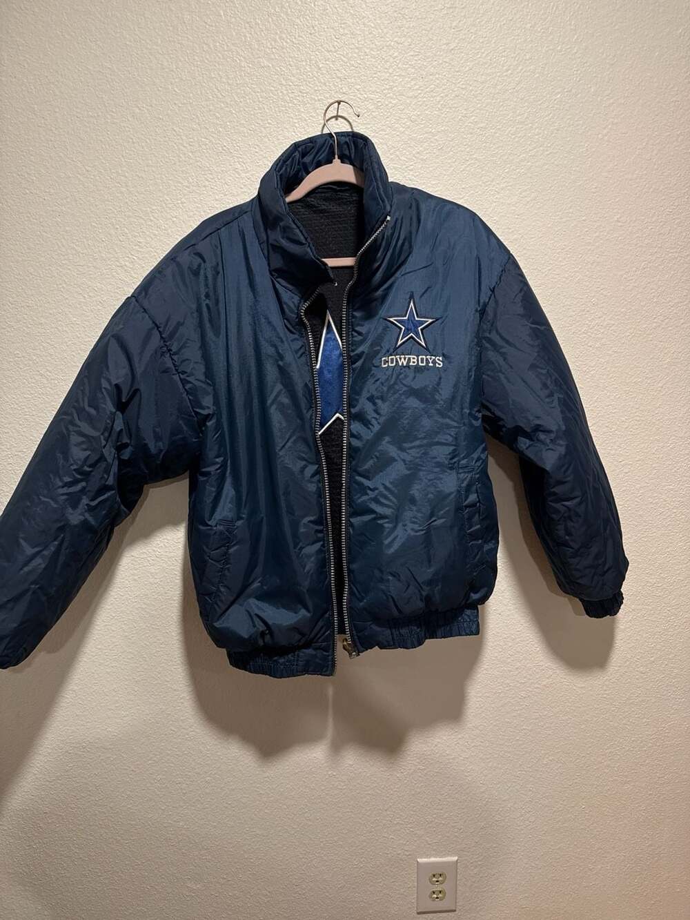 Vintage Pro Player Dallas Cowboys NFL Experience Reversible Mesh Puffer Jacket